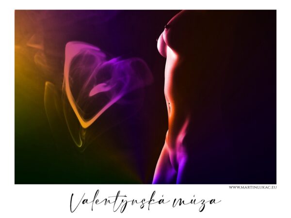 Valentýnská múza, silueta nahé ženy, stínové fotografie, dokonalá postava, Martin Lukač fotograf, specialista na stínové akty, fotoateliér v centru Prahy