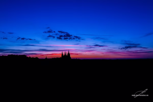 Večerní panorama - Silueta Pražského hradu při západu slunce, autor Martin Lukač