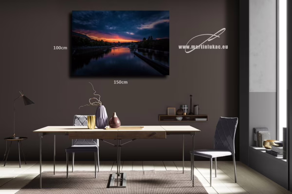 Vizualizace obrazu s dramatickým pohledem na Prahu při západu slunce, k prodeji v našem eshopu – autor Martin Lukač, pražský fotograf, www.martinlukac.eu