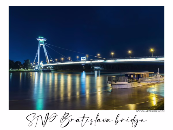 SNP Bratislava bridge – noční pohled na most SNP přes Dunaj v Bratislavě, autor Martin Lukač, www.martinlukac.eu