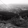 Svítání na severu – panorama severu při rozbřesku s lanovými dráhami v popředí, autor Martin Lukač, www.martinlukac.eu