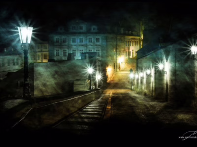 Mlha, ticho a světla staré Prahy... Kouzelně nasvícené schodiště vedoucí k hradu v tiché noční atmosféře, autor Martin Lukač, pražský fotograf, www.martinlukac.eu