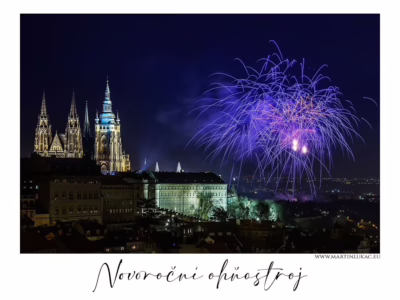 Novoroční oslava nad Pražským hradem... Novoroční ohňostroj nad Pražským hradem, autor Martin Lukač