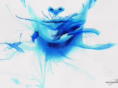 Jemný dotek modré ženské tváře na bílém plátně... Jemná studie ženských rysů v modré skice připomínající tok vody, autor Martin Lukač, pražský fotograf, www.martinlukac.eu