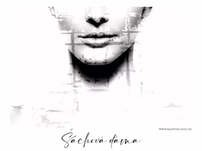 Síla klidu a promyšlených tahů... Minimalistický černobílý portrét ženy s šachovou strukturou přes tvář, autor Martin Lukač, pražský fotograf, www.martinlukac.eu