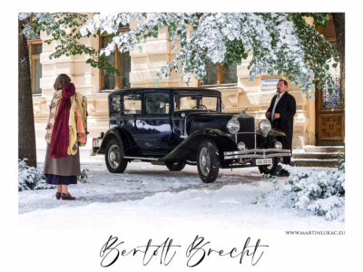 Ticho mezi záběry, kde film ožívá... Zákulisí filmu Bertold Brecht očima fotografa Martina Lukače... Poetické okamžiky mezi realitou a filmem, kde se rodí příběh... Autor Martin Lukač, pražský fotograf, www.martinlukac.eu